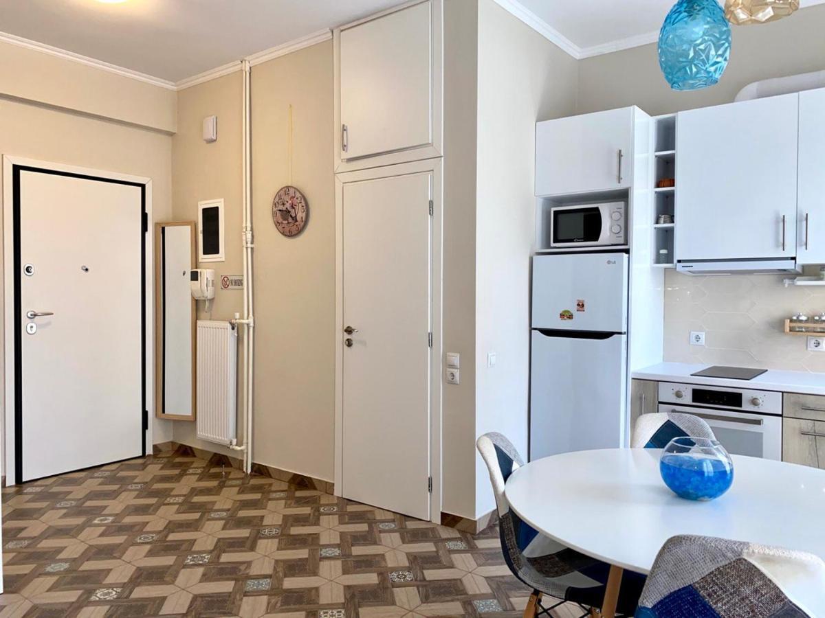 Dafni'S Home Is In 200M To Metro Ag Ioanis Athens Luaran gambar