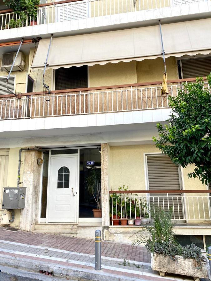 Dafni'S Home Is In 200M To Metro Ag Ioanis Athens Luaran gambar